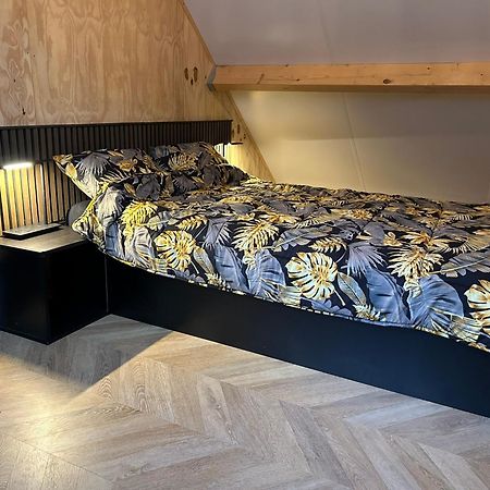 Villa Tiny House Thuus Sint Annaland Exterior foto