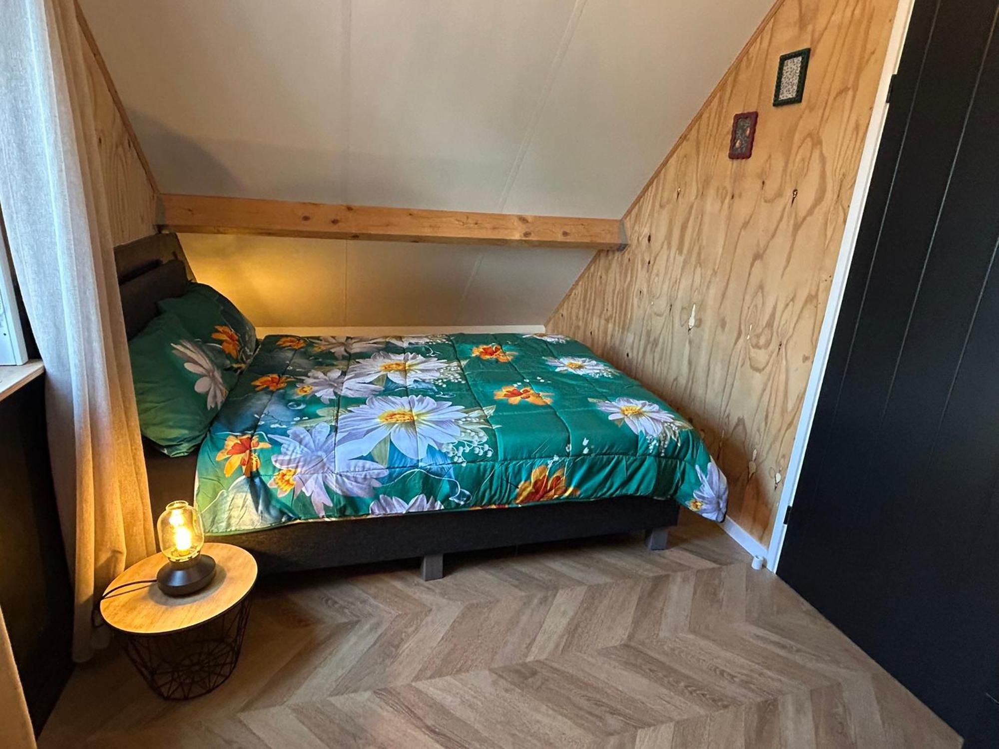 Villa Tiny House Thuus Sint Annaland Exterior foto